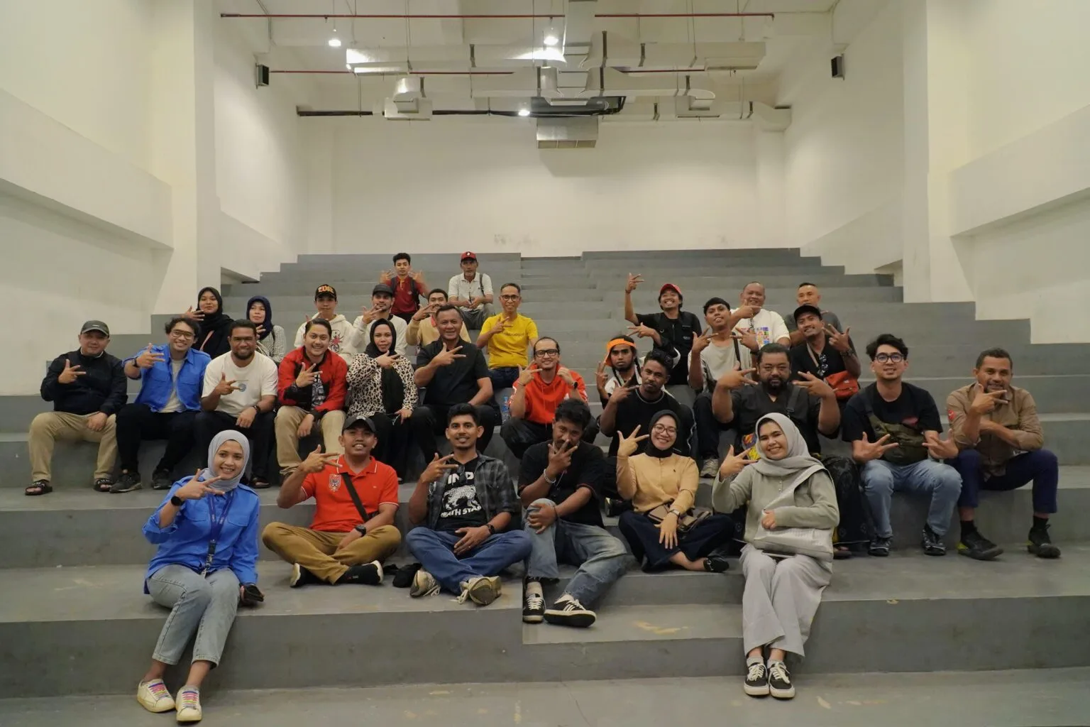 Wali Kota Tidore dan Rombongan Anak Muda Kreatif Studi tour ke Malang Creative Center 